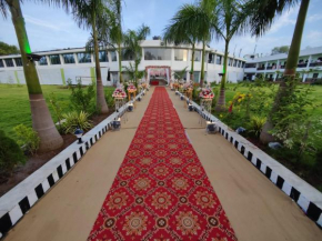 RAJ RESORT & BANQUETS